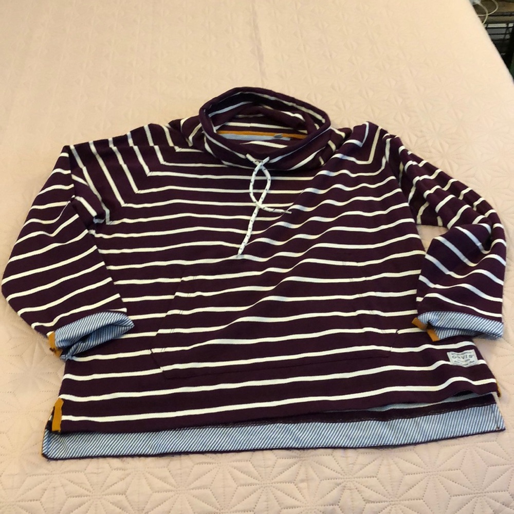 NWOT Orvis pullover